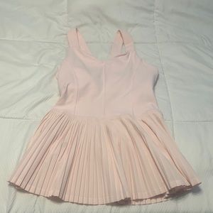 Lululemon “Ballerina” Style light pink Tank top Sz 6